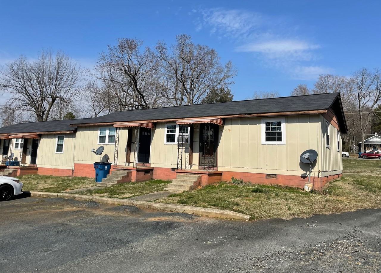 1070 Apartments 1303,1304,1305,1306,1307,1308,1309,1310,1311, W