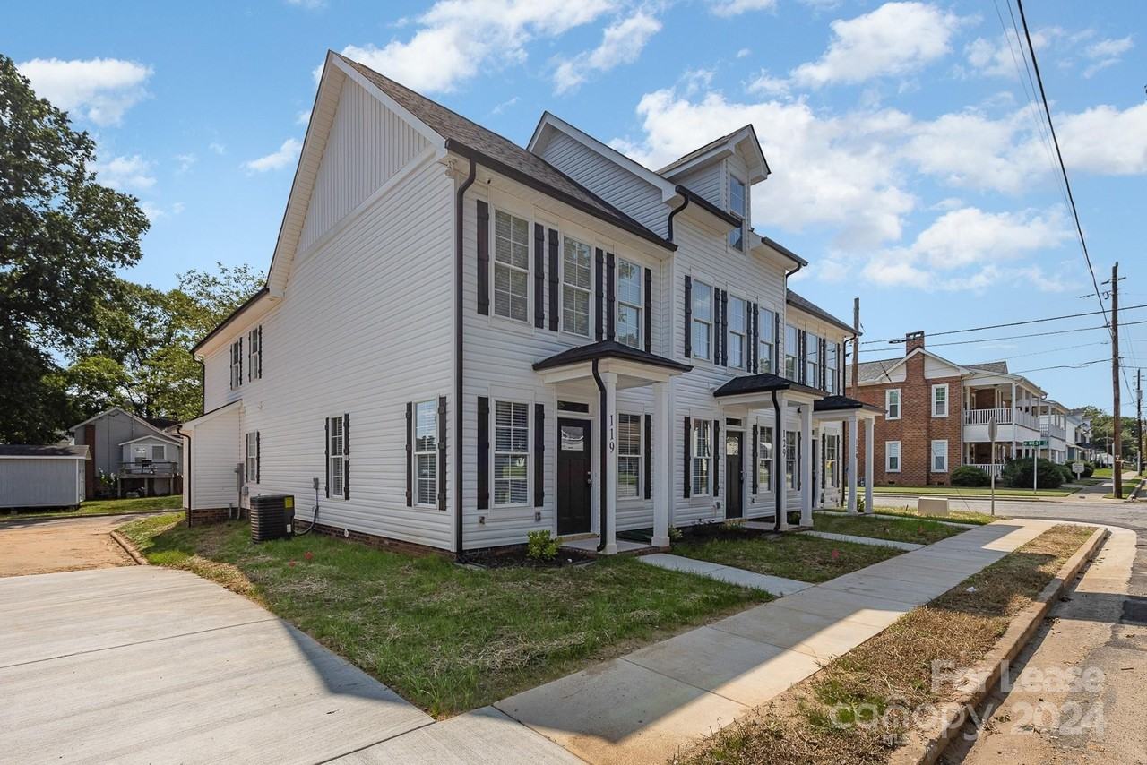 119 W G St, Kannapolis, NC 28081 3 Bedroom Apartment for 1,595/month