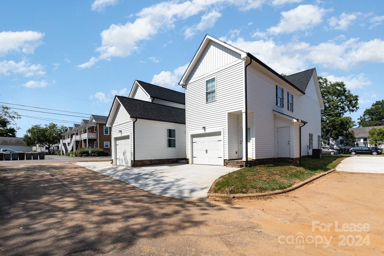 119 W G St, Kannapolis, NC 28081 3 Bedroom Apartment for 1,595/month