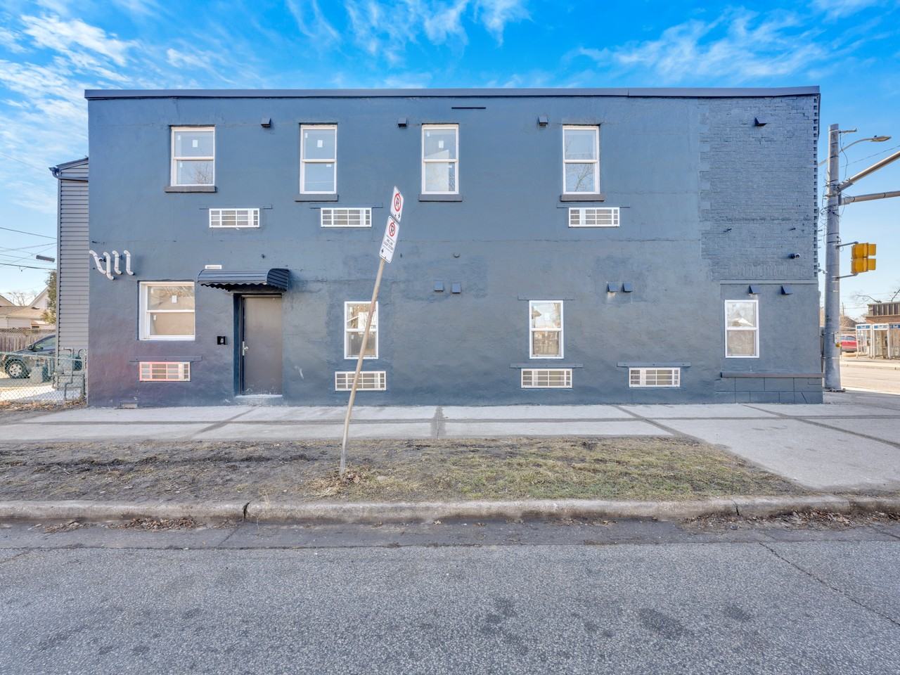 1804 Drouillard Rd Apartments in Ford City, Windsor, ON N8W 3X5 Zumper