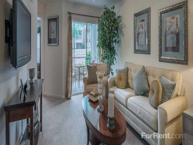 Colonial Village at Twin Lakes Apartments Myrtlewood Dr, Sanford, FL