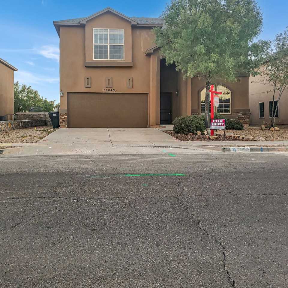 13840 Hollywood Dr, Horizon City, TX 79928, USA 2 unit Rentals Zumper