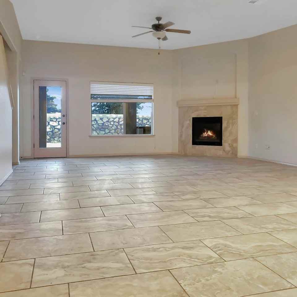 13840 Hollywood Dr, Horizon City, TX 79928, USA 2 unit Rentals Zumper