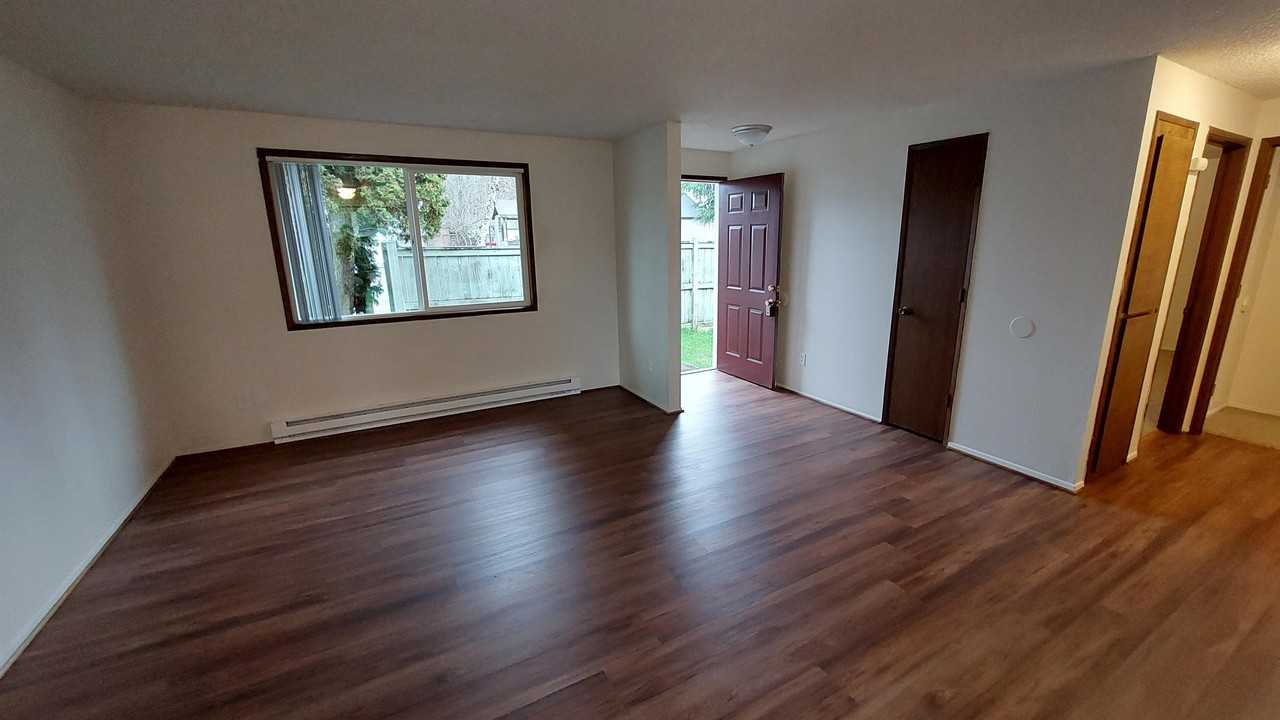 1312 E Santiam St 1312, Stayton, OR 97383 2 Bedroom Apartment for