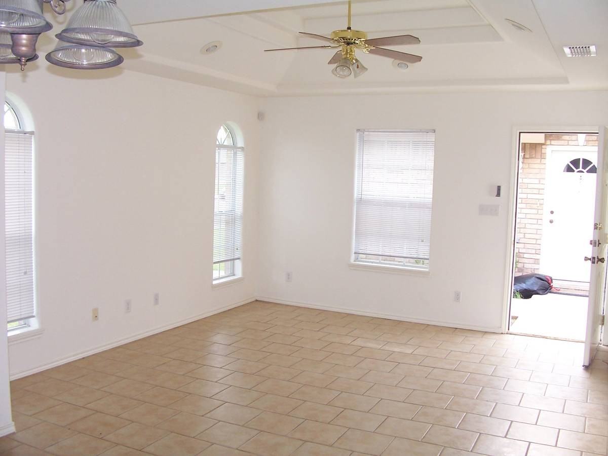 37101 Faith Hill Street Rd. 1, Edinburg, TX 78541 1 Bedroom Apartment