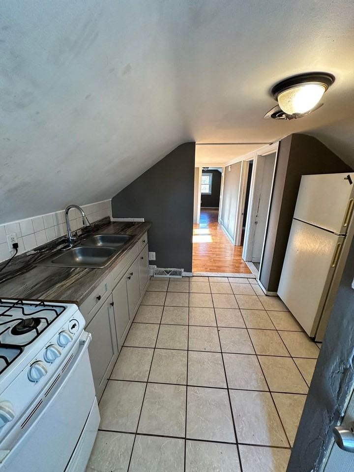 101 Young Ave 2, Mattydale, NY 13211 3 Bedroom Apartment for 1,000