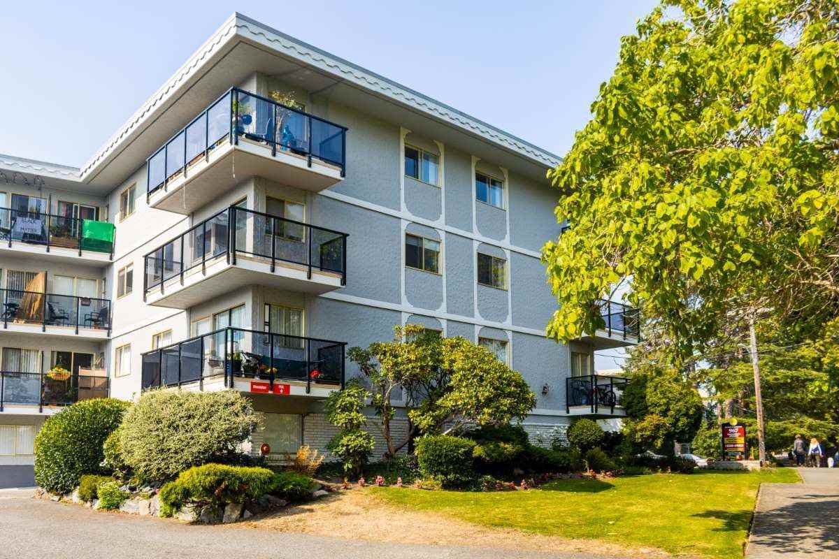 Buckingham Manor Apartments 967 Collinson St, Victoria, BC V8V 3B7