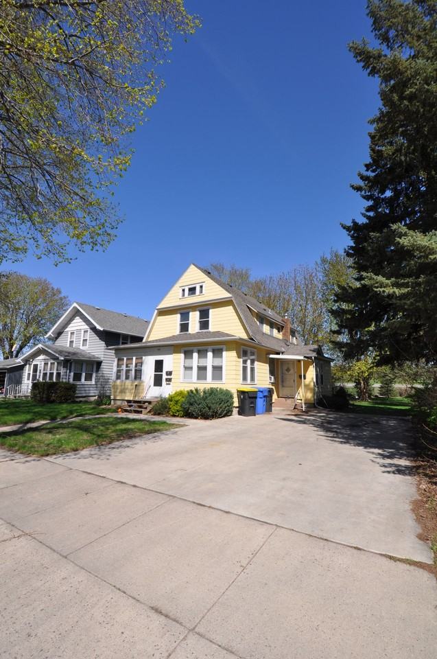 914 Lyndale Apartments in North Mankato, MN 56003 Zumper