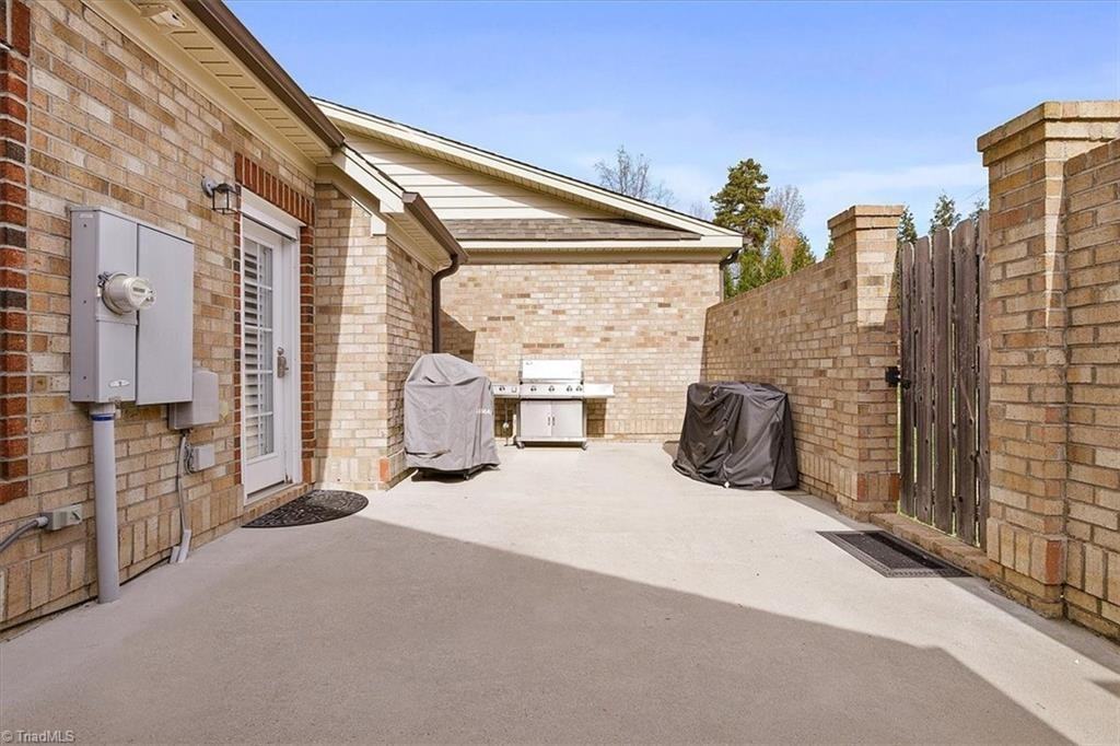 1475 Neville Gardens Ln 1, Winston Salem, NC 27103 3 Bedroom House for