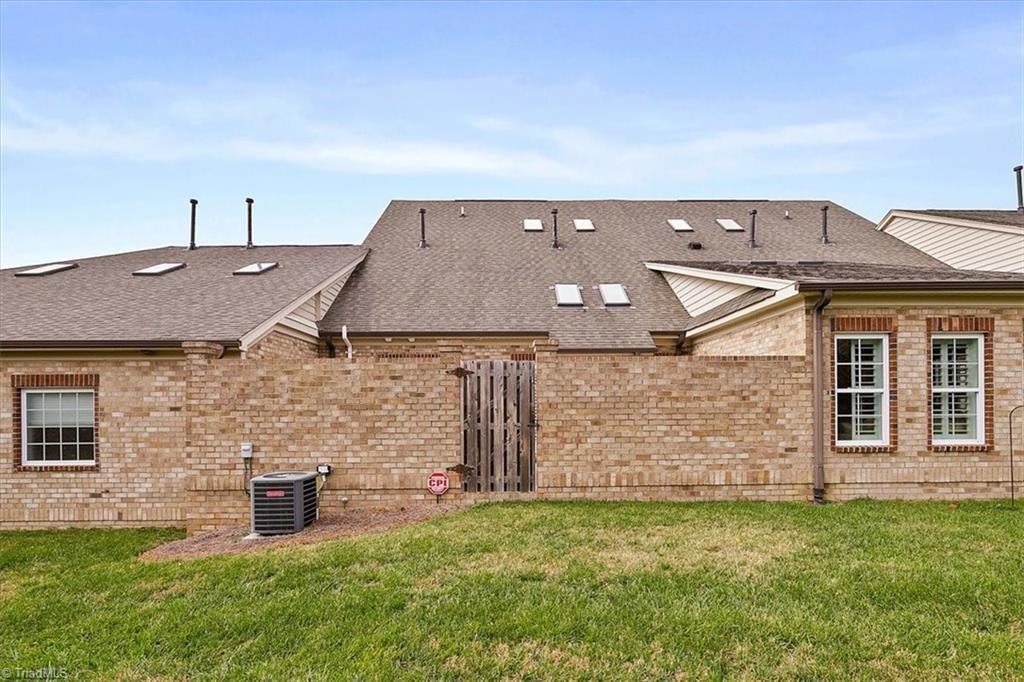 1475 Neville Gardens Ln 1, Winston Salem, NC 27103 3 Bedroom House for