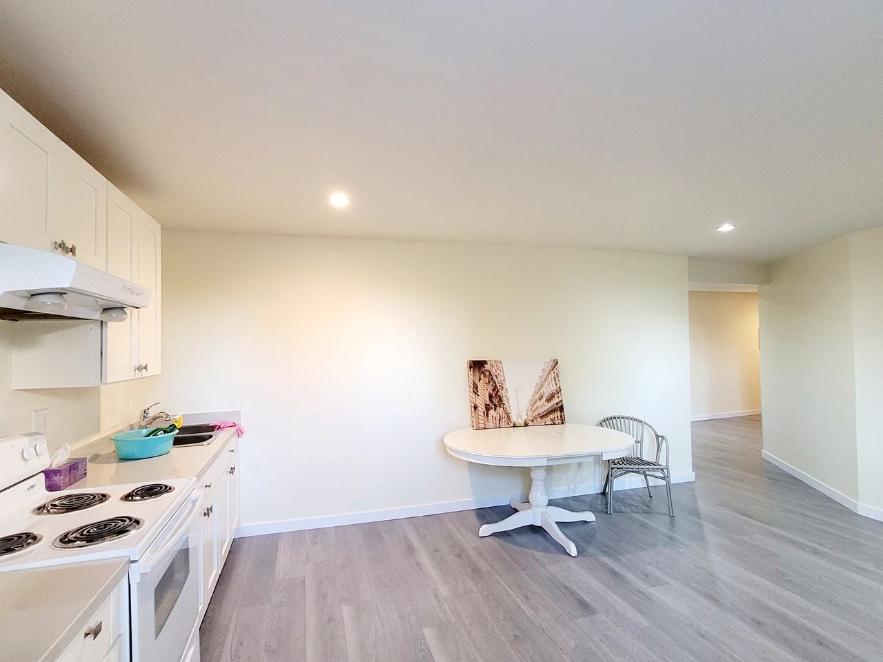 1301 Charter Hill Drive, Coquitlam, BC V3E 1P1 2 Bedroom House for