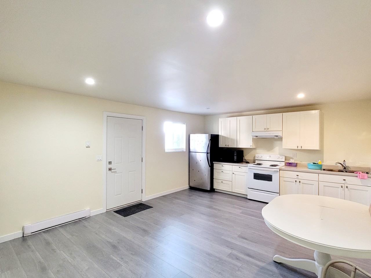 1301 Charter Hill Drive, Coquitlam, BC V3E 1P1 2 Bedroom House for