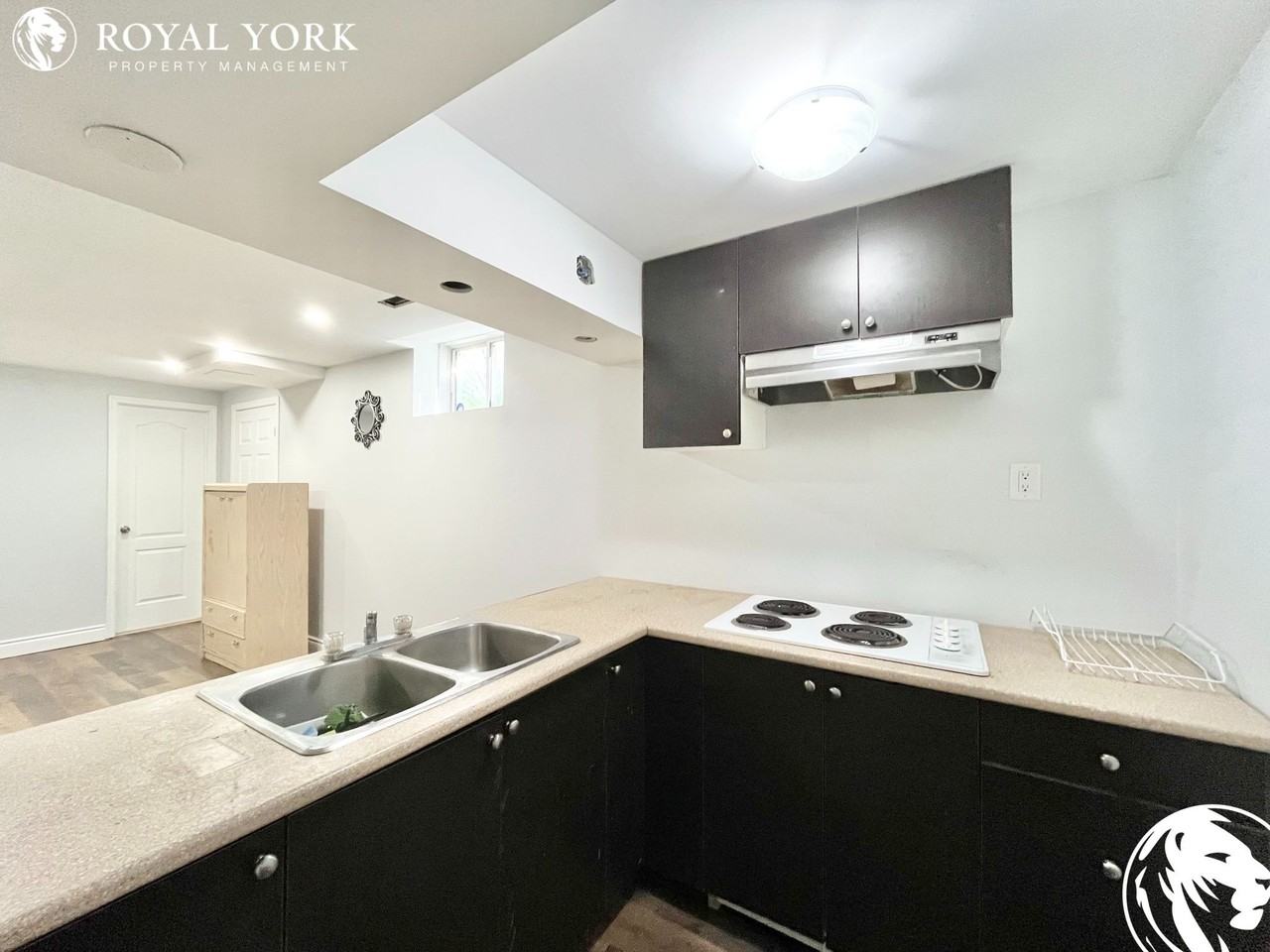 2153 Violet Street, Barrie, Ontario L4N 9M6 Apartments 153 Violet St