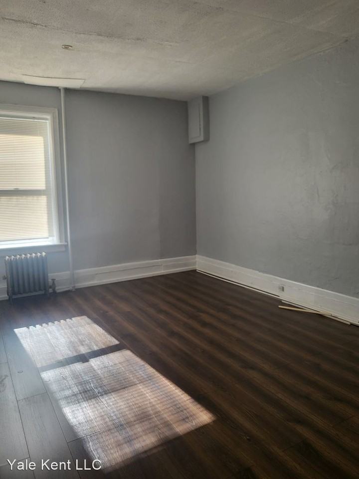 Convenient Corners at South Olden Apartments 1163 1163 East State