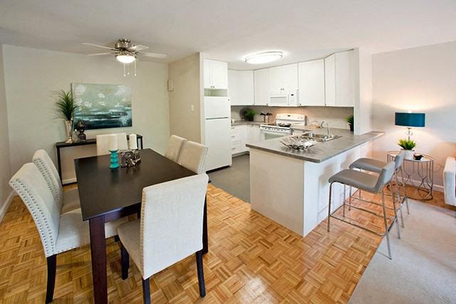 St. Lawrence Village Apartments 3 Leaside Dr, St. Catharines, ON L2M