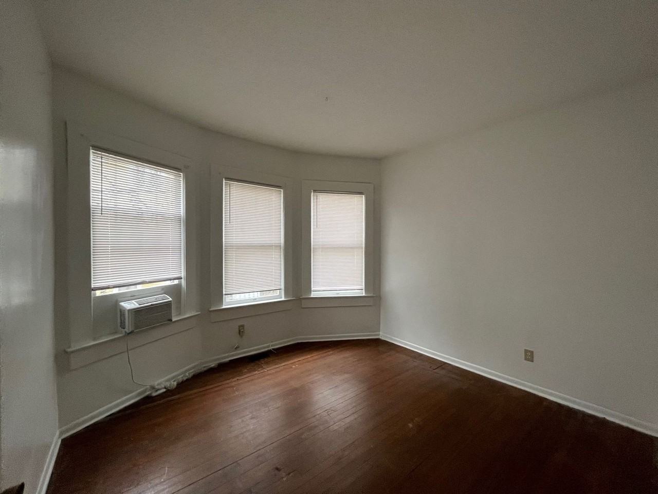 R07 BONAVENTURE APARTMENTS 730 Bonaventure Ave Ne, Atlanta, GA 30306