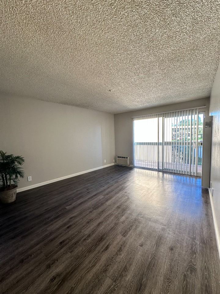 Newell Vista Apartments 1200 Newell Hill Pl, Walnut Creek, CA 94596