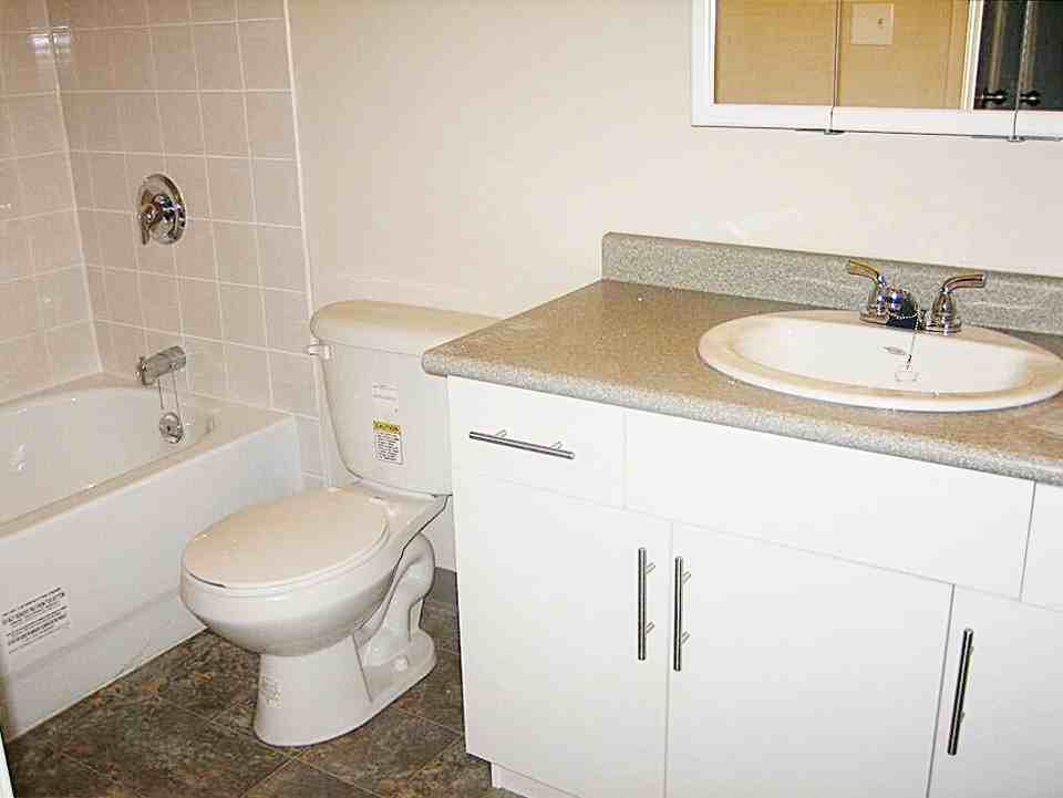 99 Dalhousie Drive Apartments 99 Dalhousie Dr, Winnipeg, MB R3T 3M2