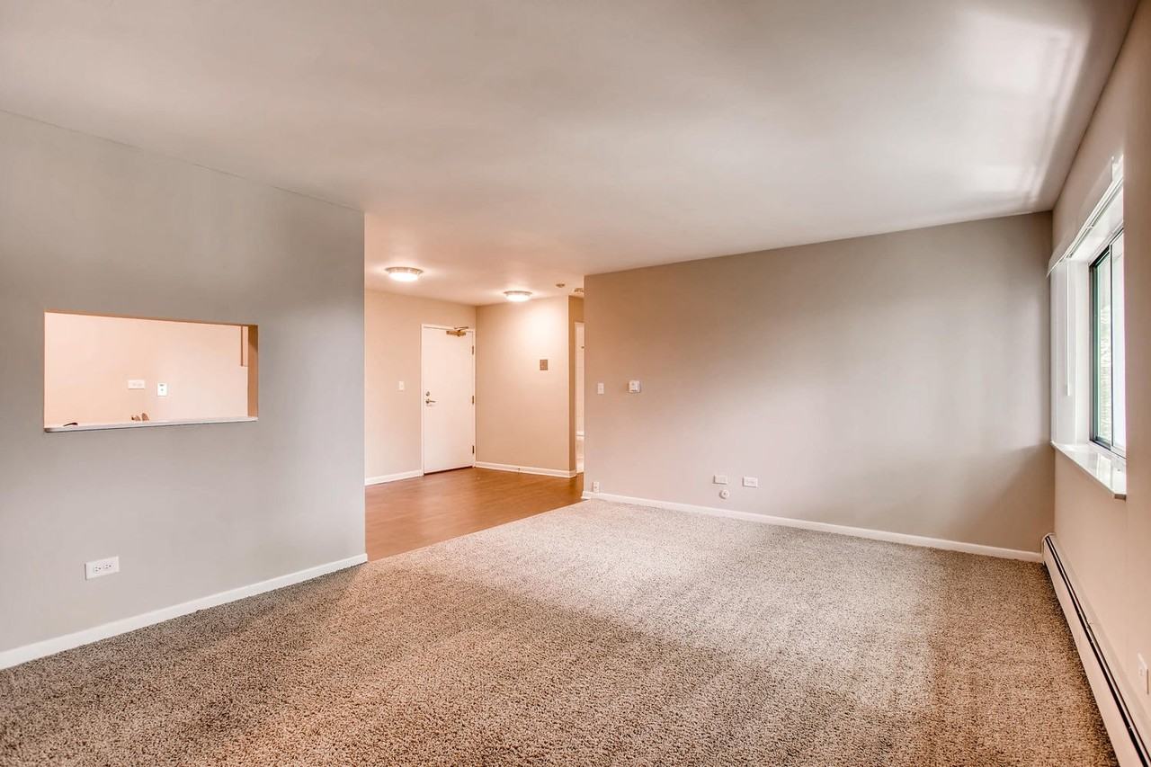 Maple Park Apartments 1330 East Chicago Avenue, Naperville, IL 60540