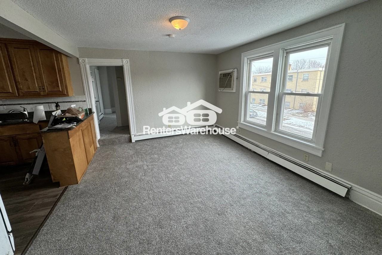 787 Watson Ave Unit Upper, St. Paul, MN 55102 3 Bedroom House for 1,850/month Zumper