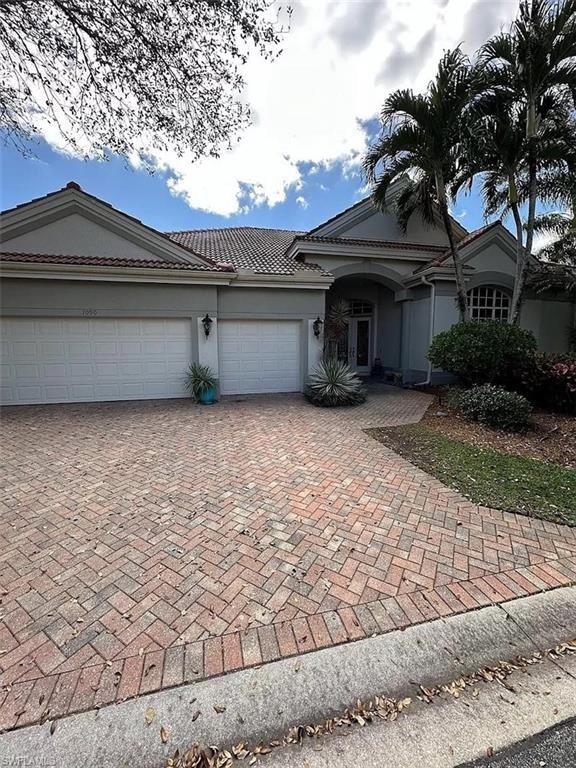 1090 Camelot Cir, Vineyards, FL 34119 4 Bedroom Apartment for Rent