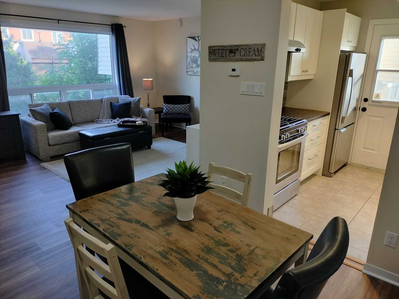 34B Woodvale Green, Ottawa, ON K2G 4H4 3 Bedroom House for 2,500/month