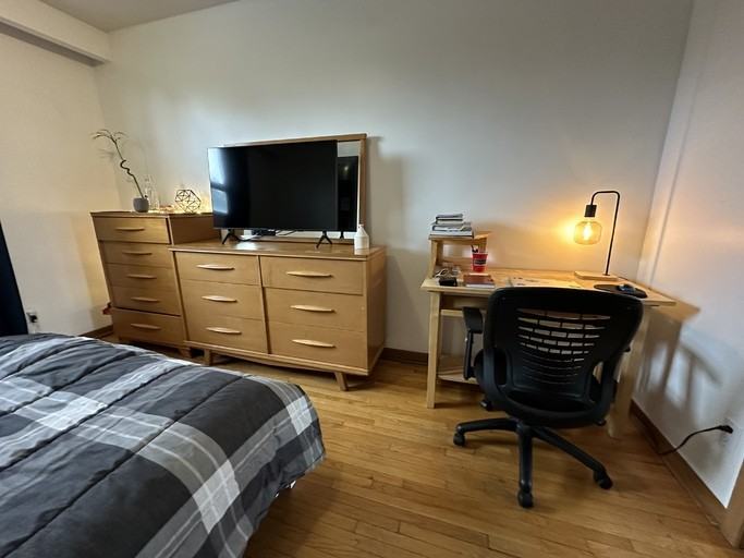 59 Bamford Cres 1, Toronto, ON M3N 1T7 1 Bedroom Apartment for 900