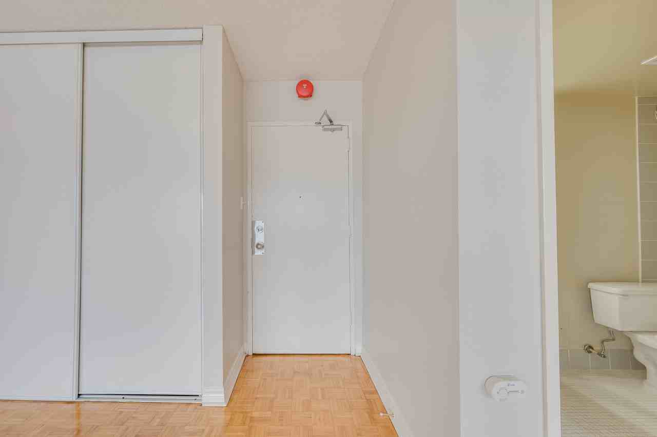 215 Gosford Blvd. Apartments 215 Gosford Blvd, Toronto, ON M3N 2W2