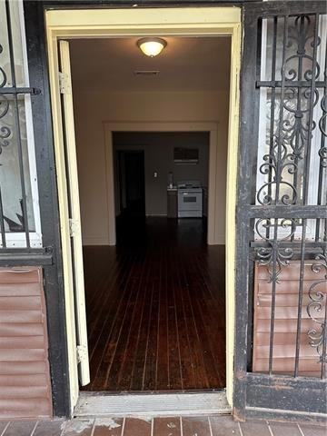 2412 Touro St, New Orleans, LA 70119 1 Bedroom Apartment for 1,000