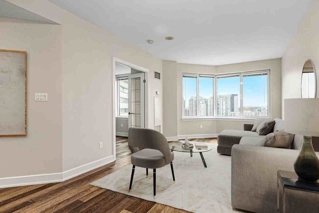 50 Laurier Apartments in Sandy Hill, Ottawa, ON K1N 1H7 Zumper