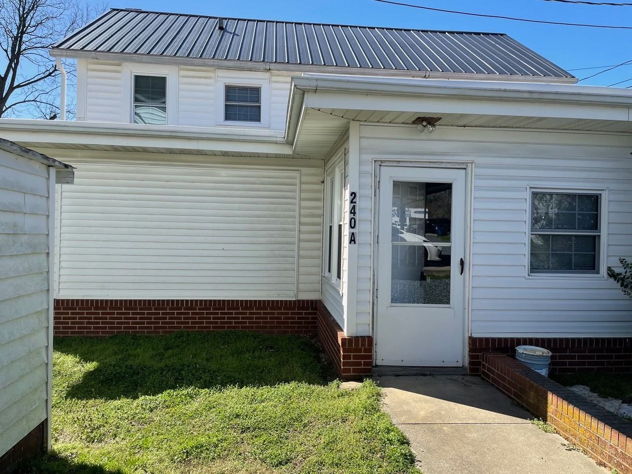 1292 Apartments 236238240242 S. MAIN ST, Randleman, NC 27317 Zumper