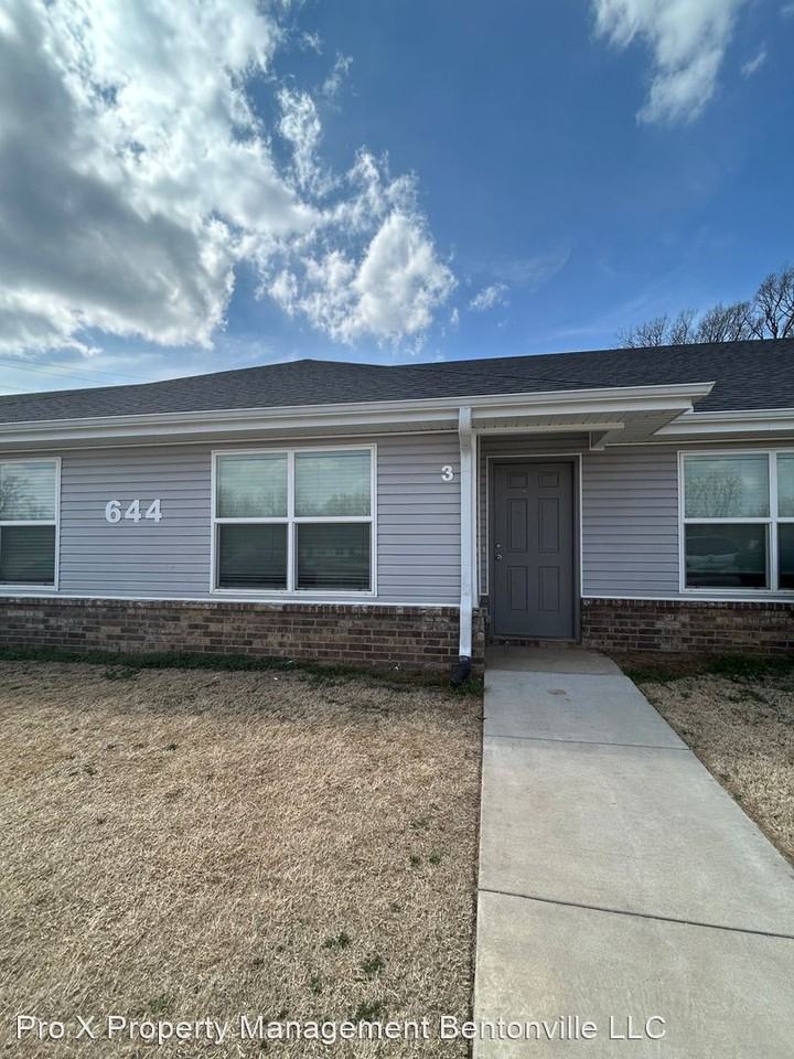 644 Hidden Springs Dr. 1,2,3,4 Apartments in Decatur, AR 72722 Zumper