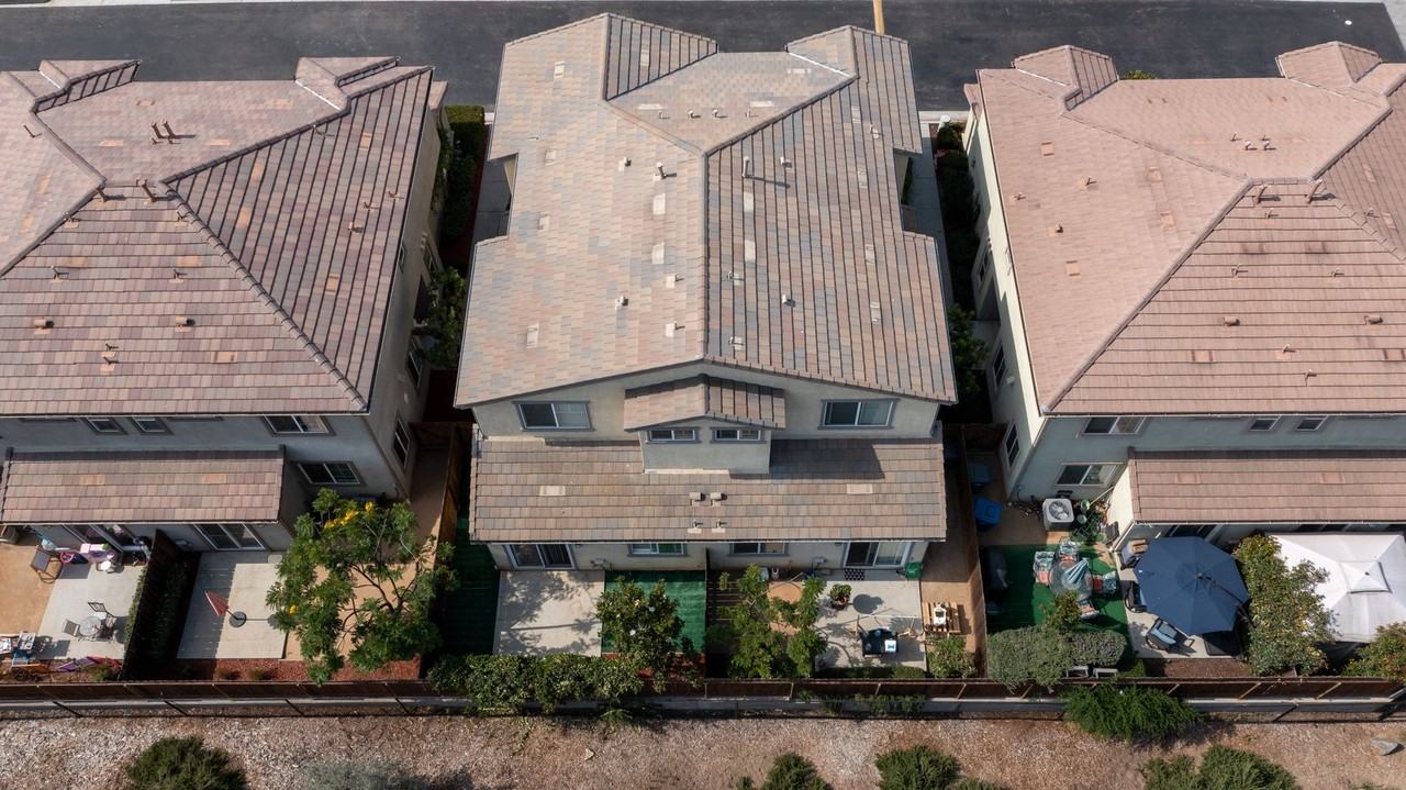 Spacious Townhomes in 22 Unit Gated Community in Spring Valley