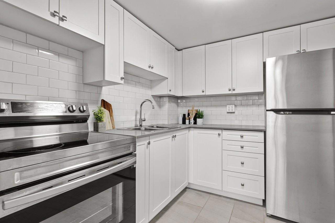 Caravel Apartments 64 Ontario St, Kingston, ON K7L 5J4 Zumper