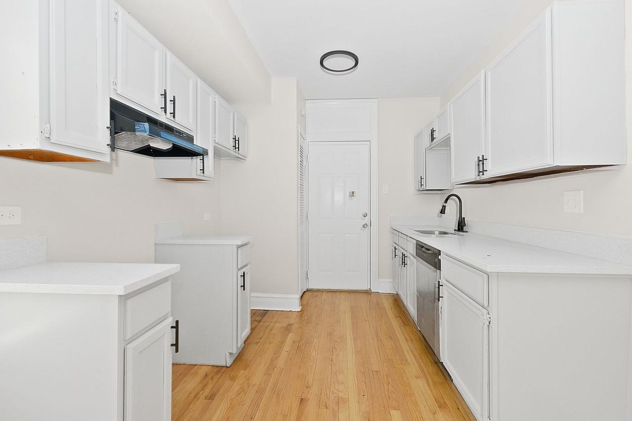 9848 S Walden Apartments in Beverly, Chicago, IL 60643 Zumper