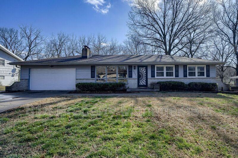 2019 N 68th St, Kansas City, KS 66109 3 Bedroom House for 1,650/month
