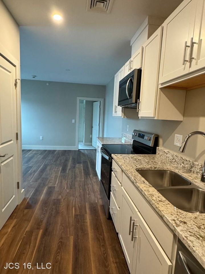 3 School Street Apartments 3 School St, Berwick, ME 03901 Zumper