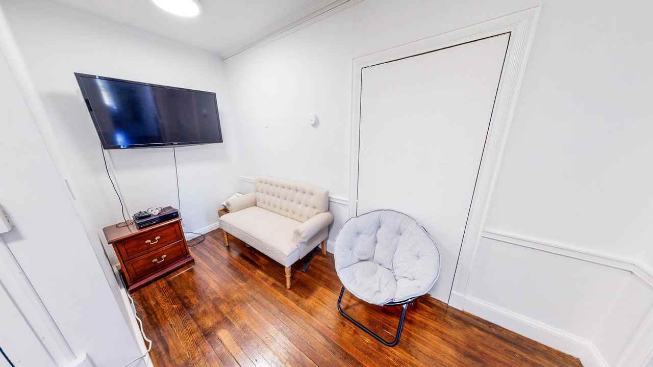 Furnished East Rock Apt Apartments 256 Edwards St, New Haven, CT