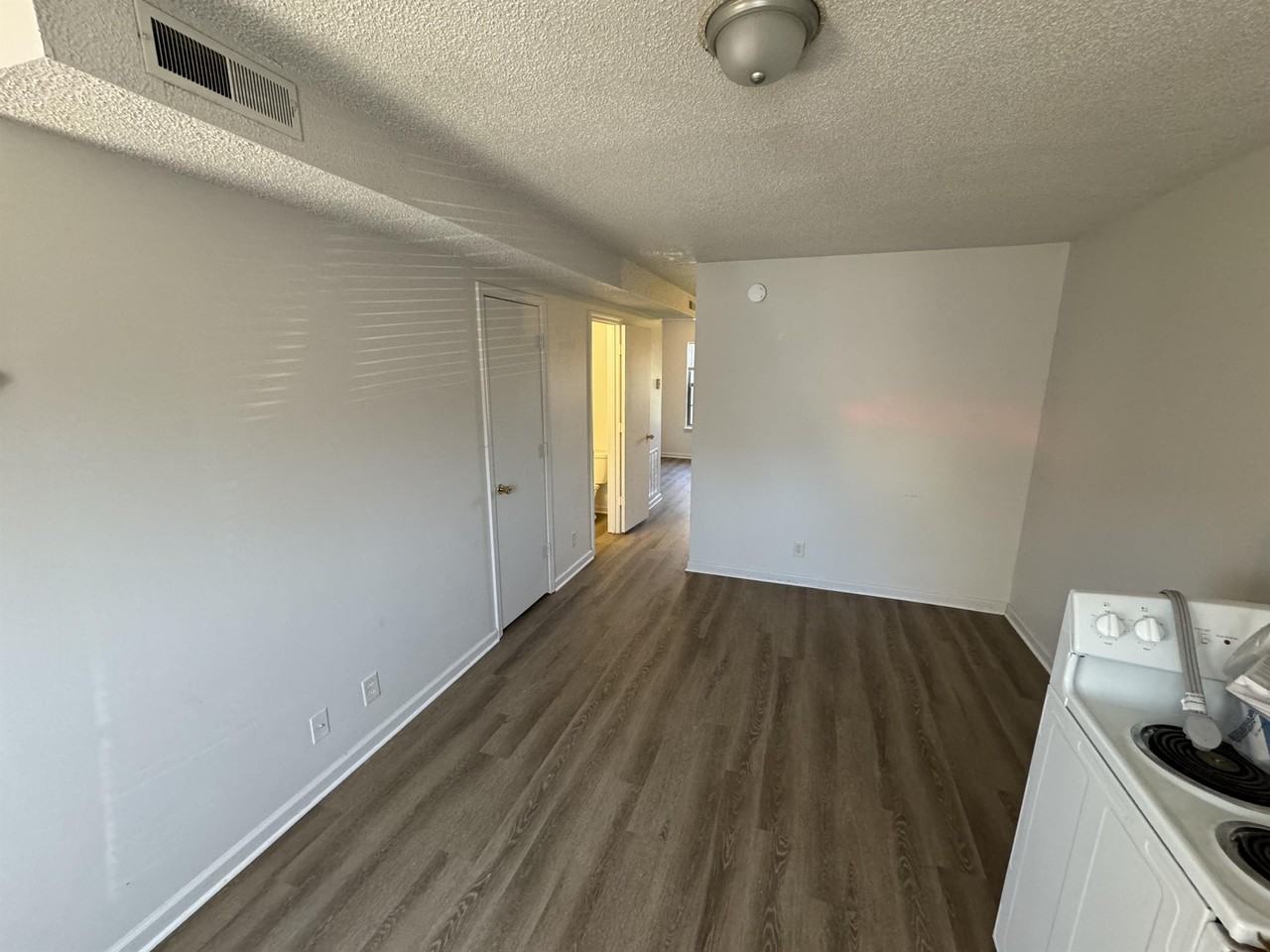 107 Hickory Trace Road 3 3, Clarksville, TN 37040 2 Bedroom Apartment for 1,100/month Zumper