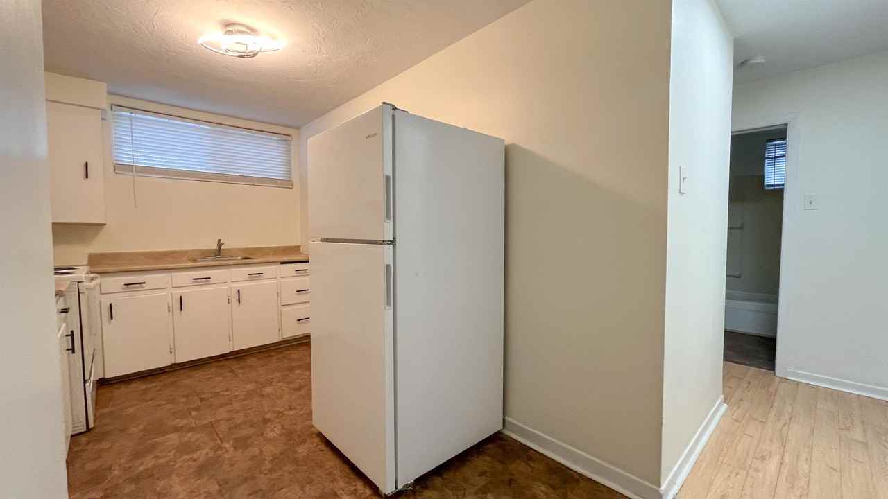 258 Leslie St 1, Moncton, NB E1C 6M9 2 Bedroom Apartment for 1,350