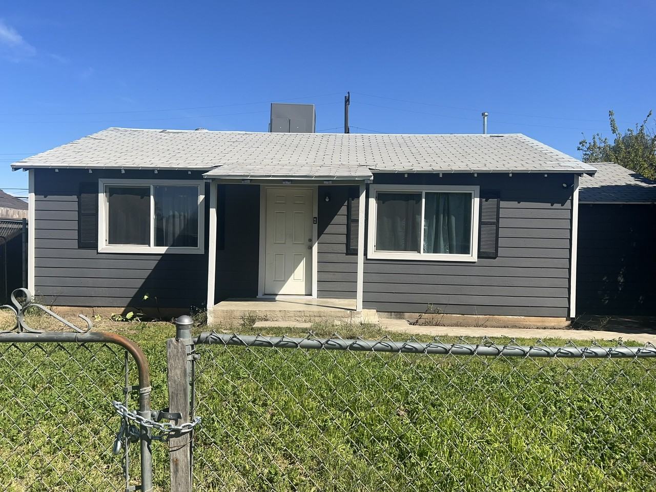 2461 S Price Ave, Fresno, CA 93725, USA 2 unit Rentals Zumper
