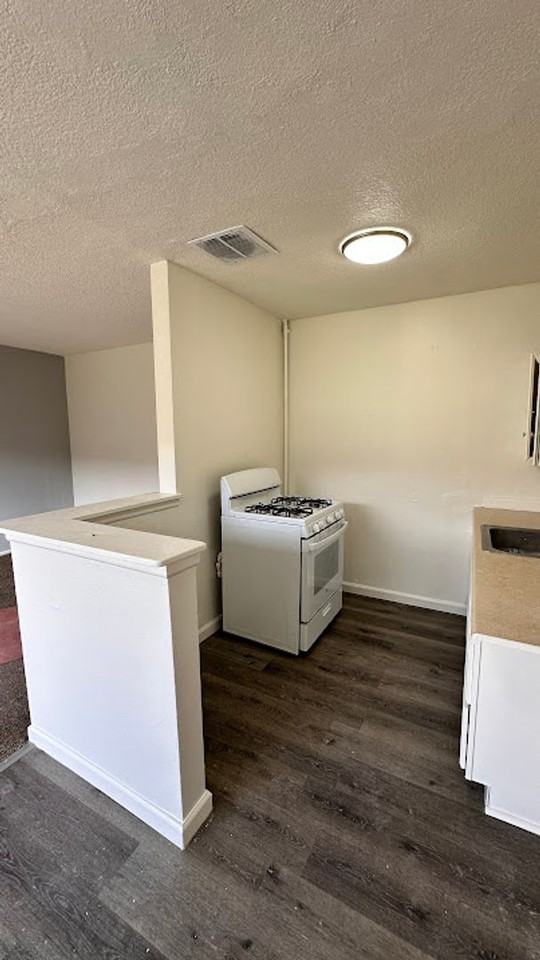 717721A Apartments 717 & 721 S. Townsend Street, Santa Ana, CA 92704