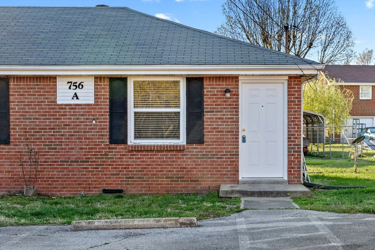 Cozy Two Bedroom Apartment Apartments Bancroft Cir, Clarksville, TN