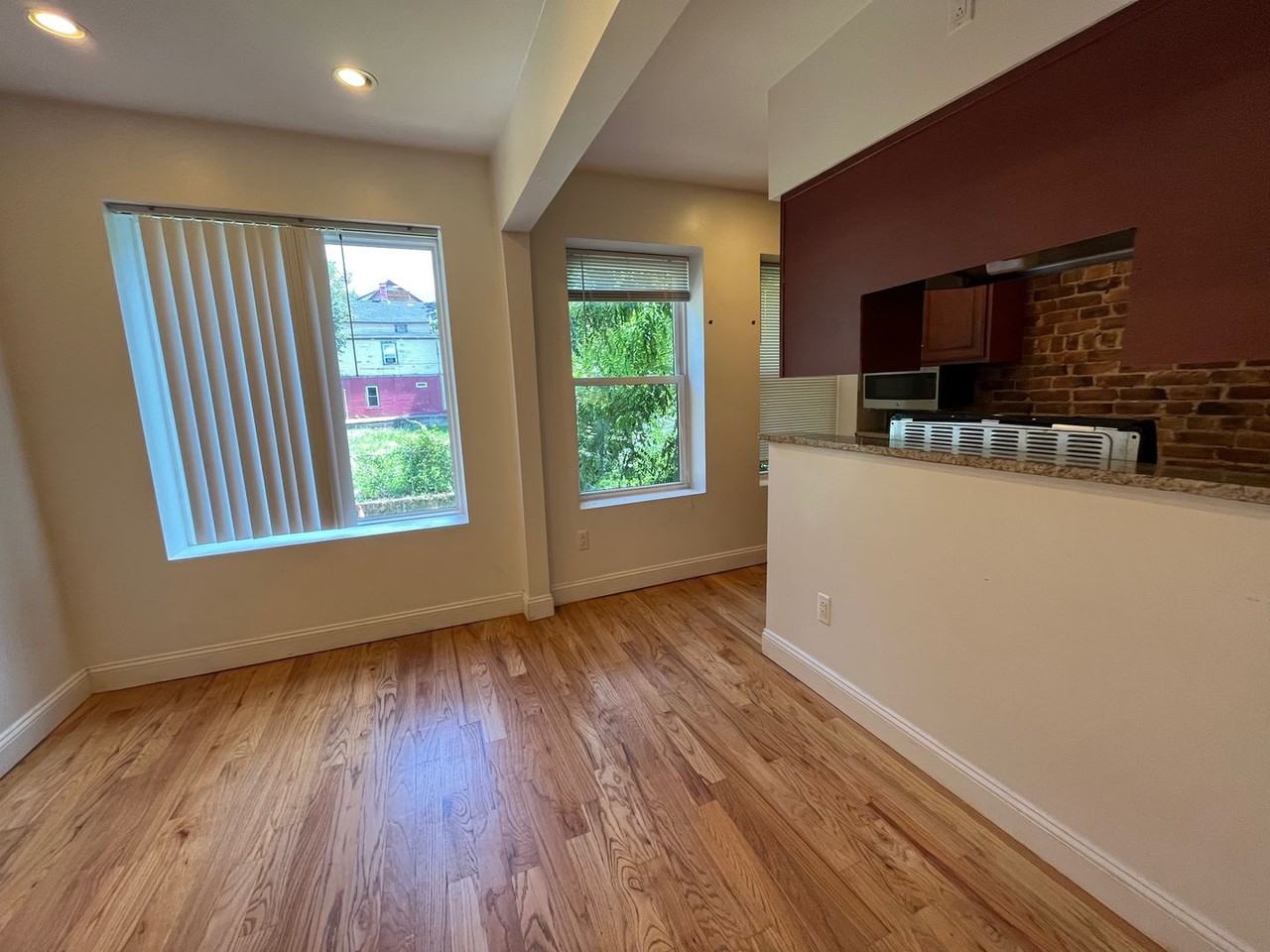 555 Winchester Ave Apartments in Prospect Hill, New Haven, CT 06511