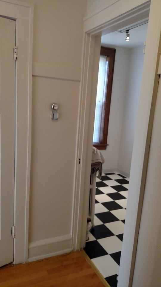 August Management presents the Murray Hill Apartments 2583 N Murray