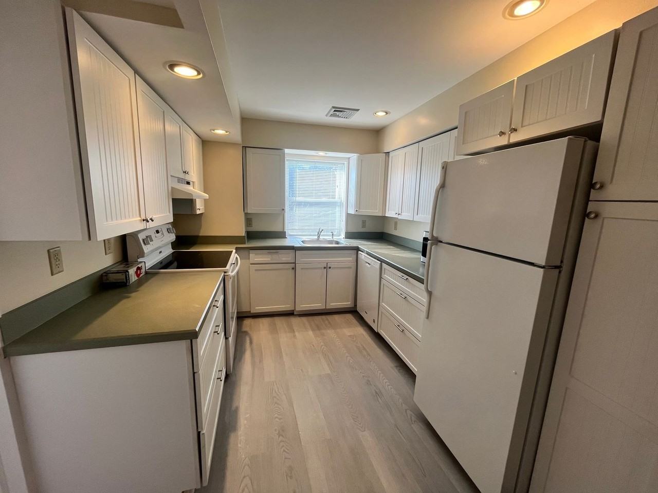 169 140 Pleasant Street Unit 1, West Conshohocken, Pa 19428