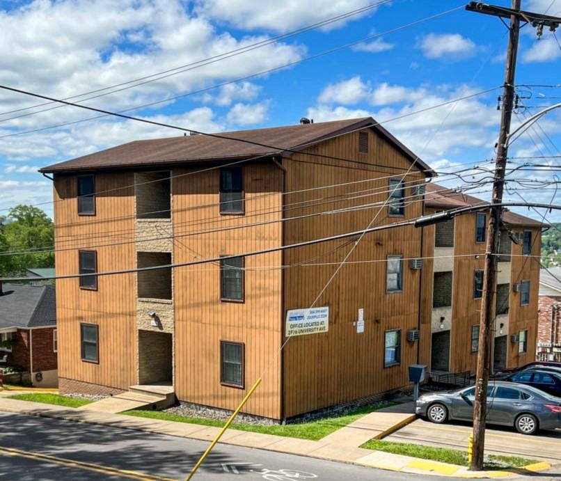 416 Dille St 9, WV 26505 1 Bedroom Apartment for 550