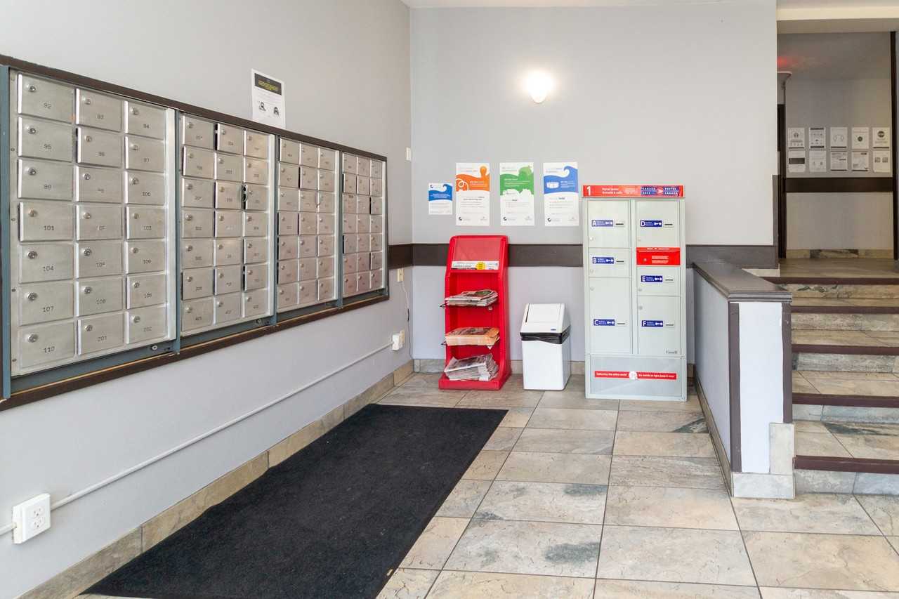 Regal Towers Apartments 880 Colborne Rd, Sarnia, ON N7V 3K3 Zumper