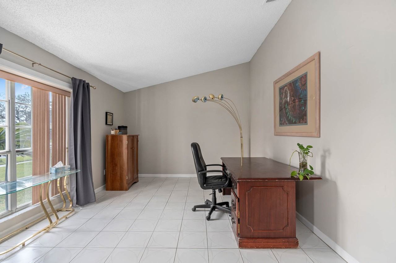 Furnished Houses for Rent In Orlando, FL Rental Homes with Couches