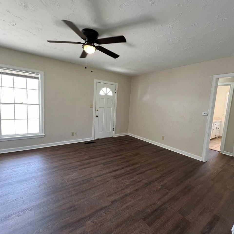 2114 W Maine 2114 W Maine, Enid, OK 73703 2 Bedroom House for 795